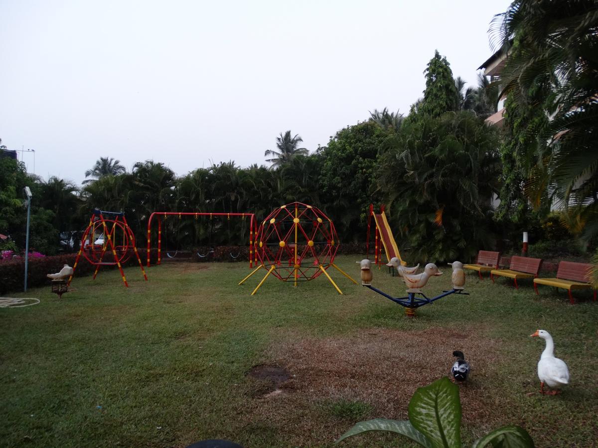 Abhishek Beach Resort And Spa Ganpatipule Exterior foto