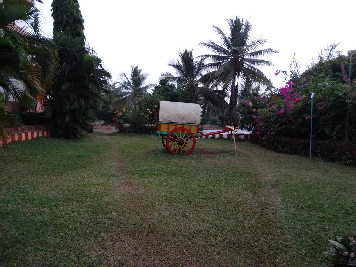 Abhishek Beach Resort And Spa Ganpatipule Exterior foto