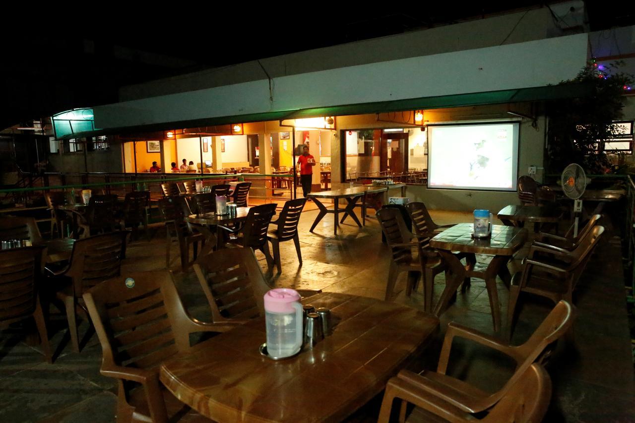 Abhishek Beach Resort And Spa Ganpatipule Exterior foto