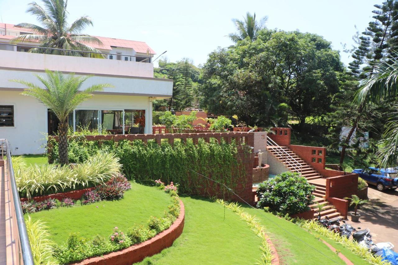 Abhishek Beach Resort And Spa Ganpatipule Exterior foto