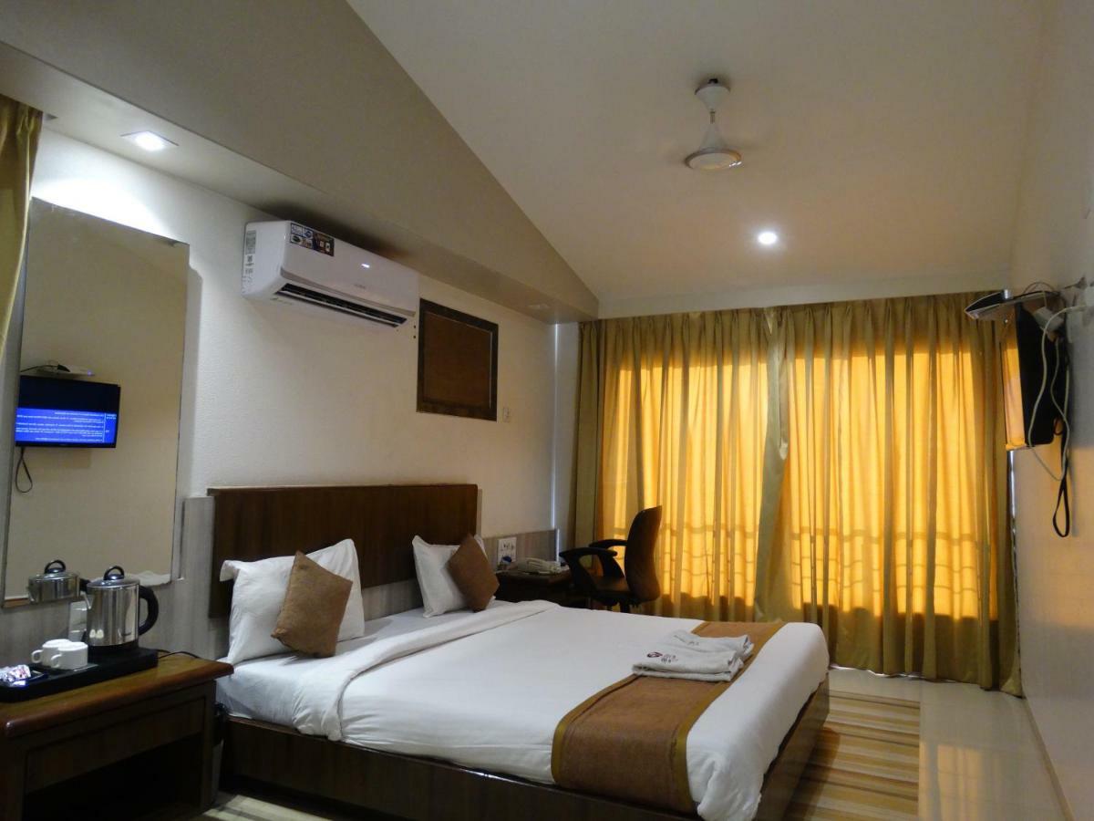 Abhishek Beach Resort And Spa Ganpatipule Exterior foto