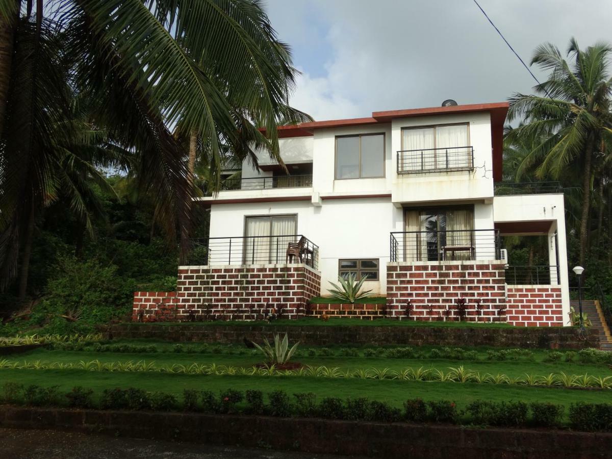Abhishek Beach Resort And Spa Ganpatipule Exterior foto